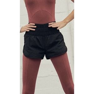 EUC Free People Movement Womens The Way Home Shorts Size Large Built in Brief